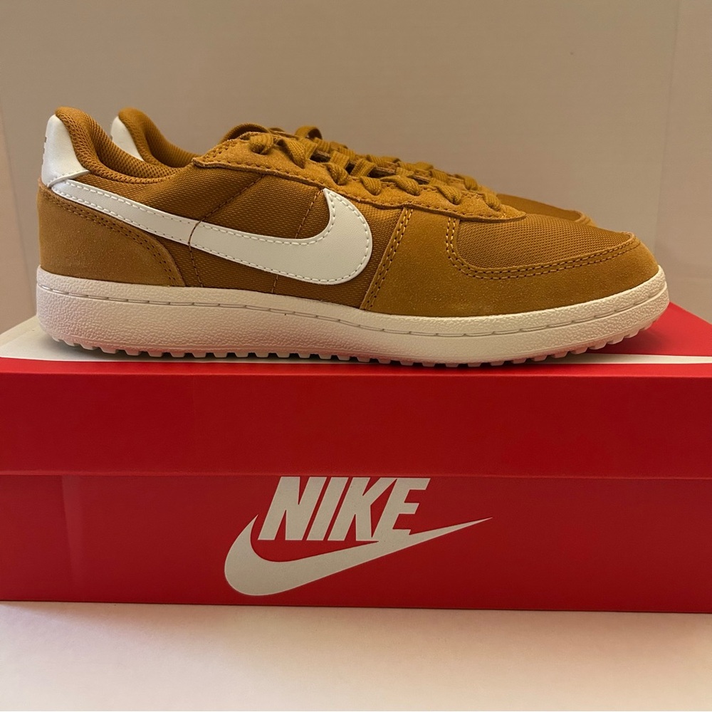 Nike Field General Sneakers Desert Ochre women’s 8.5 US / 7Y US / 40EU
